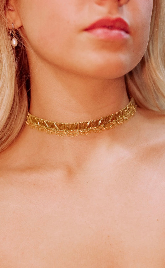 Elara Gold Choker